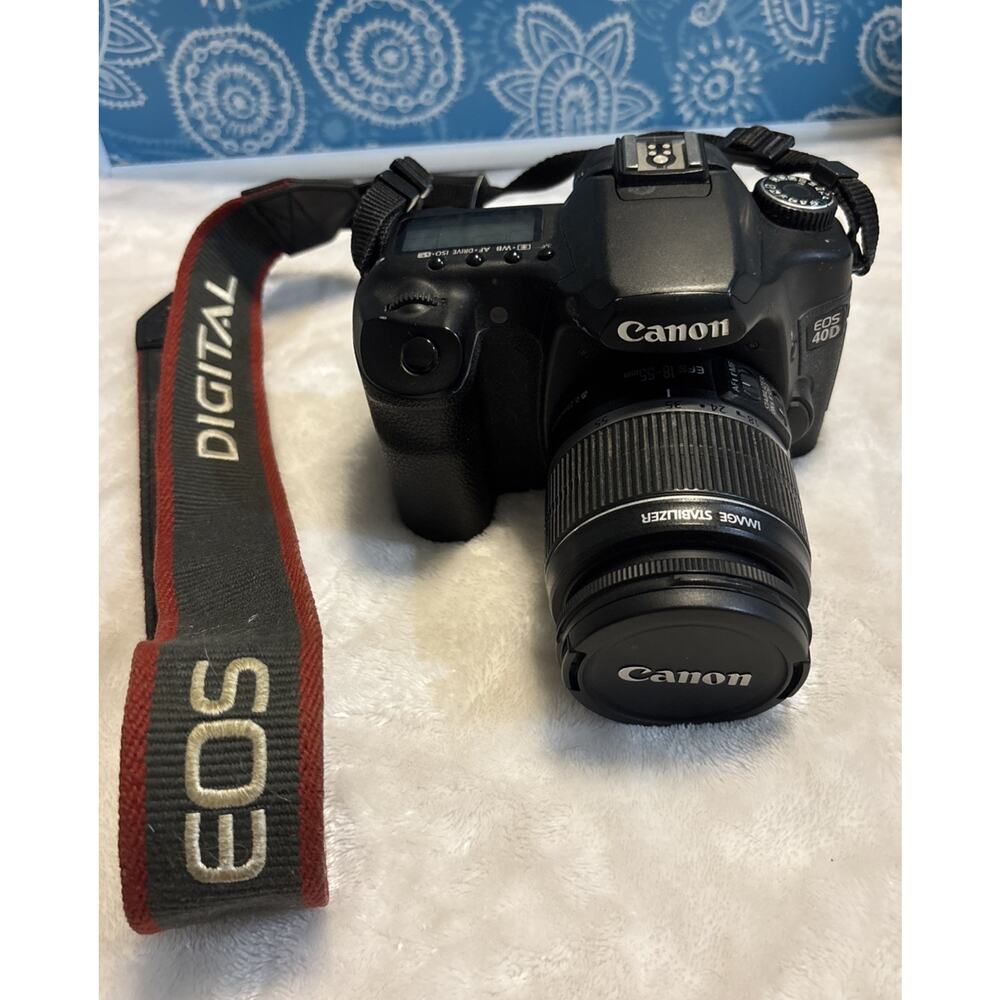 Canon EOS 40D Digital Camera, EFS 18-55 mm Lens, Battery, Charger, Strap and Bag - Picture 8 of 15